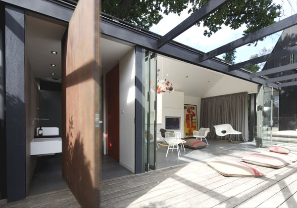 Необычный South Yarra Pool House