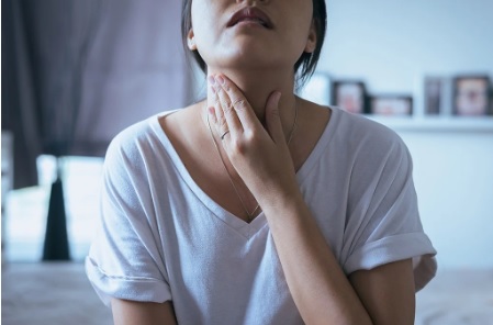 Основные причины боли в области горла